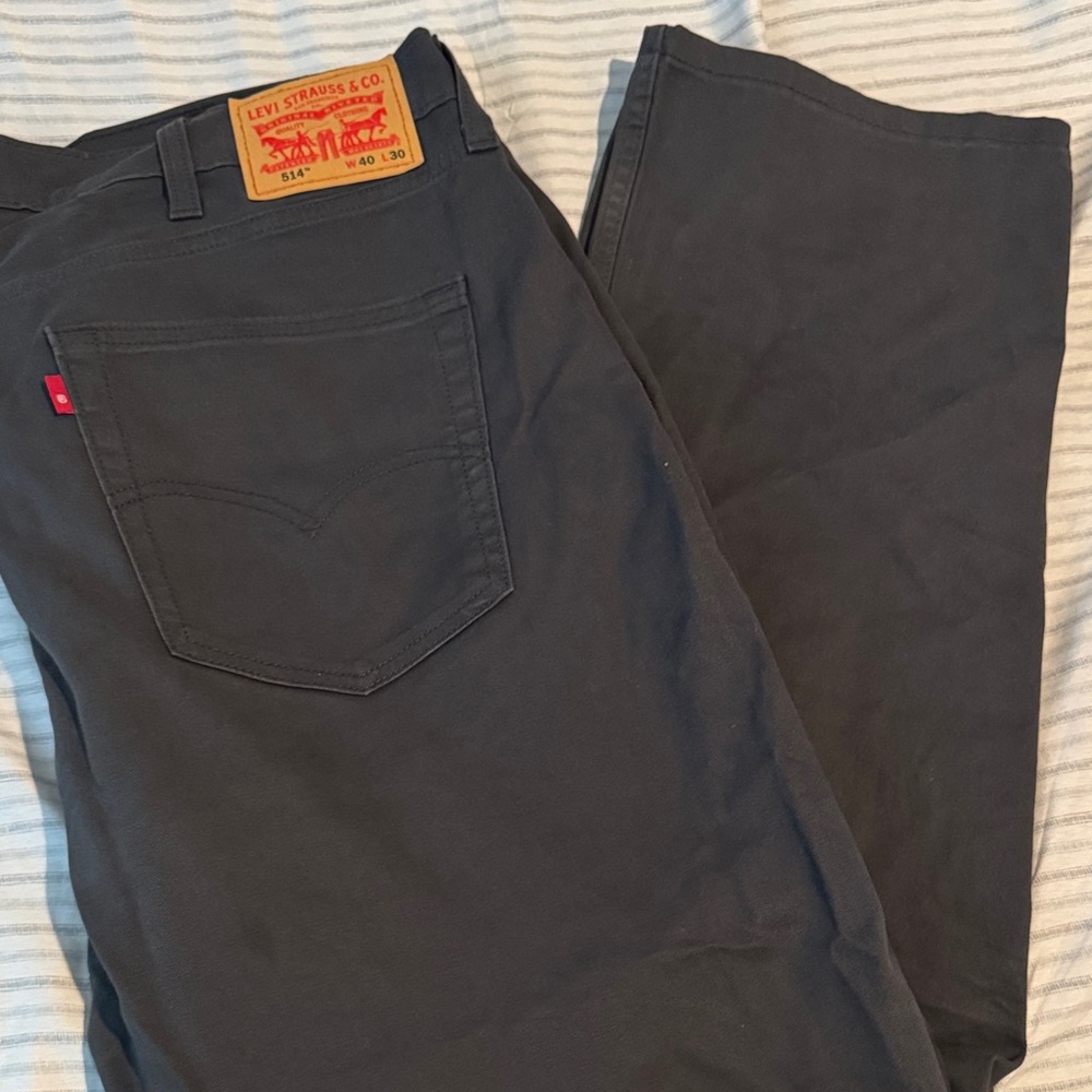 Levi's Men's Dark Gray Relaxed Jeans